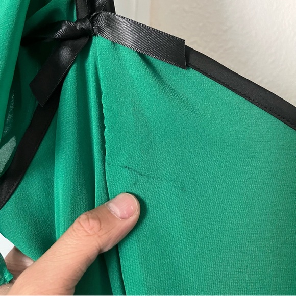 Vixen by Micheline Pitt x Unique Vintage Green Flutter Sleeve Dress - L - Picture 9 of 10